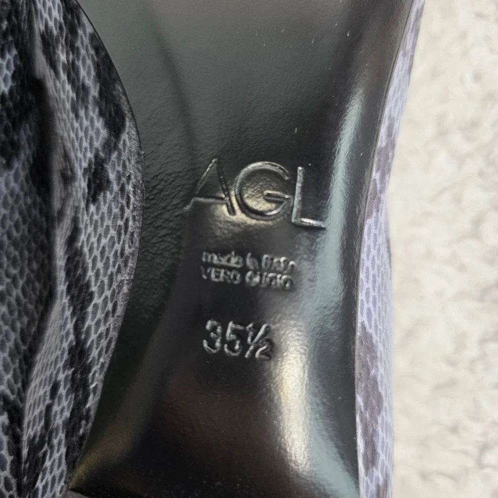AGL Softy Moc Blue Black Snakeskin Leather Pointed Toe Loafer Flats 35.5 5.5 NEW